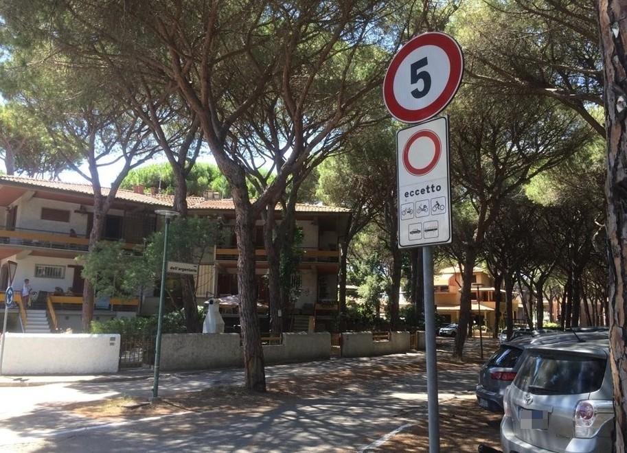 Strade tutte buche e dossi: limite di "velocità" a 5 km orari 