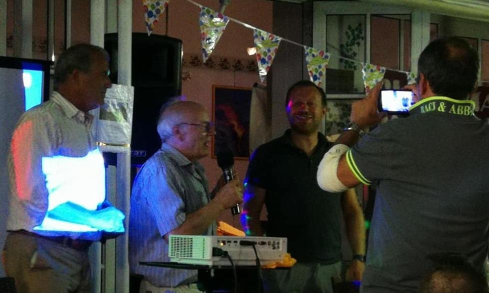Il mister del Livorno Roberto Breda con il presidente del club “Campanile” Nedo Di Batte e il direttore generale Massimo Milli