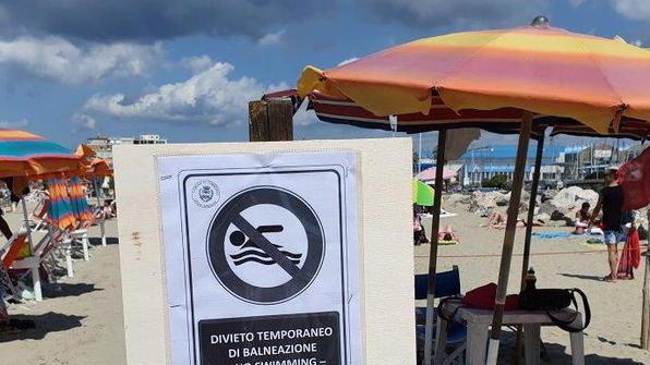 Versilia col fiato sospeso per le analisi sul mare