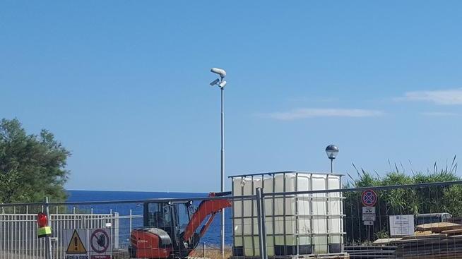 Spiaggia sotto Bernardini il passo resta sbarrato Apertura a fine luglio