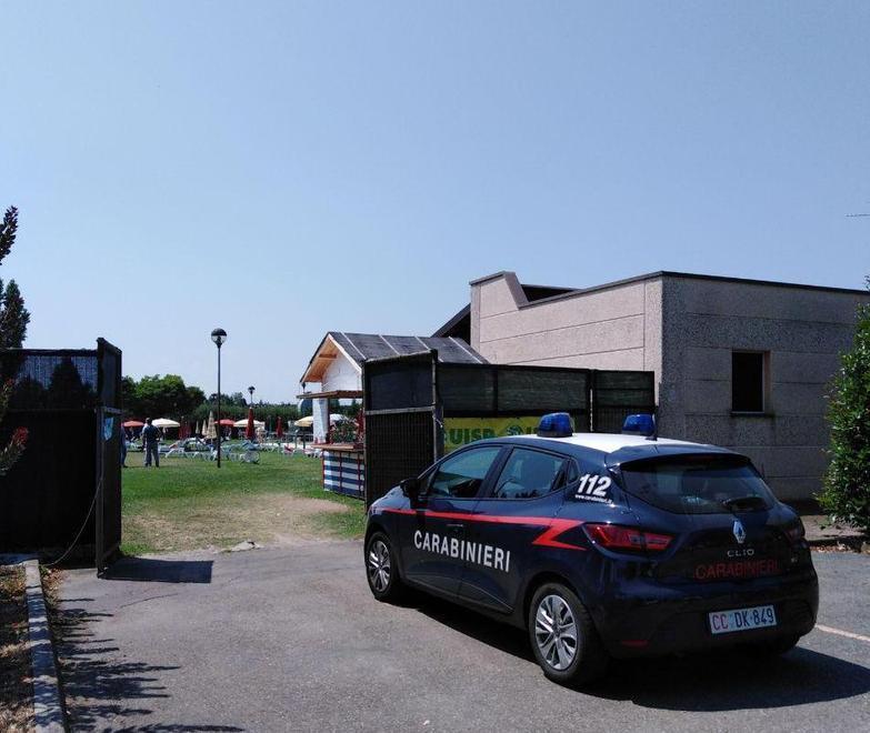 Bimba di cinque anni perde i sensi in piscina Salvata dai bagnini 