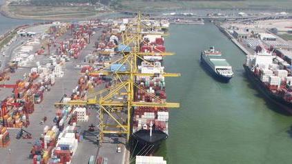 Niente sorprese: i portuali venderanno la Tdt ai genovesi