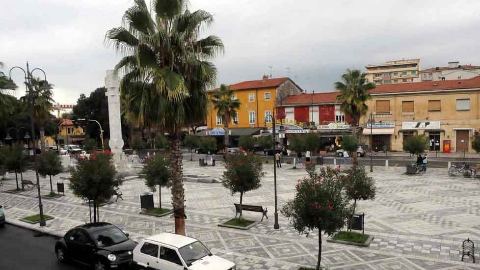 Far West in piazza Menconi in quattro davanti al giudice