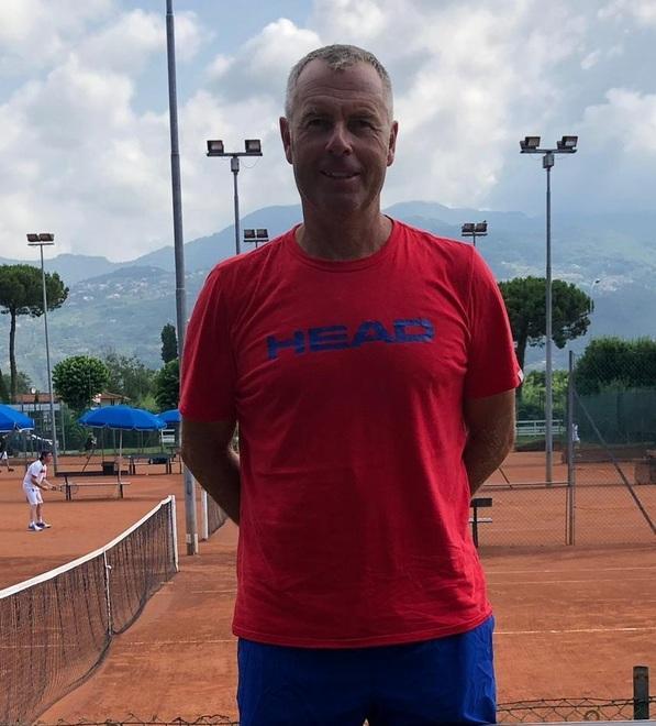 Nicola, il maestro del tennis