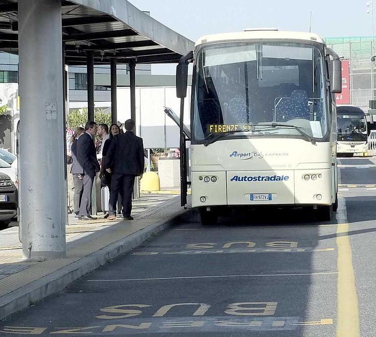 Guerra dei bus, intesa Comune-Galilei Il sindaco: «Ora il nuovo terminal»