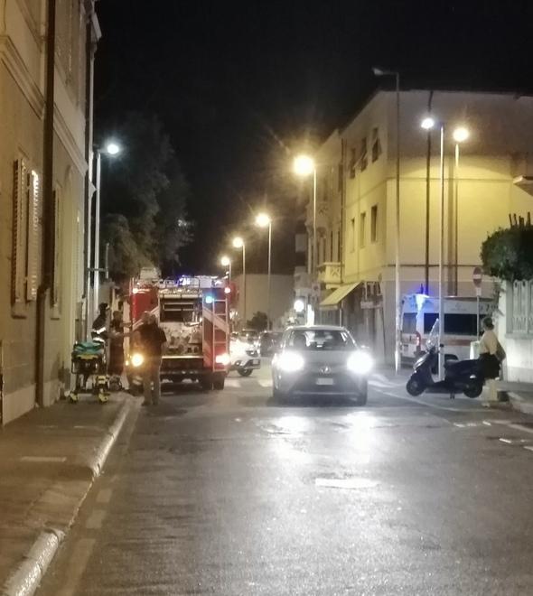 Minaccia di far esplodere due palazzi: la polizia sventa la tragedia 
