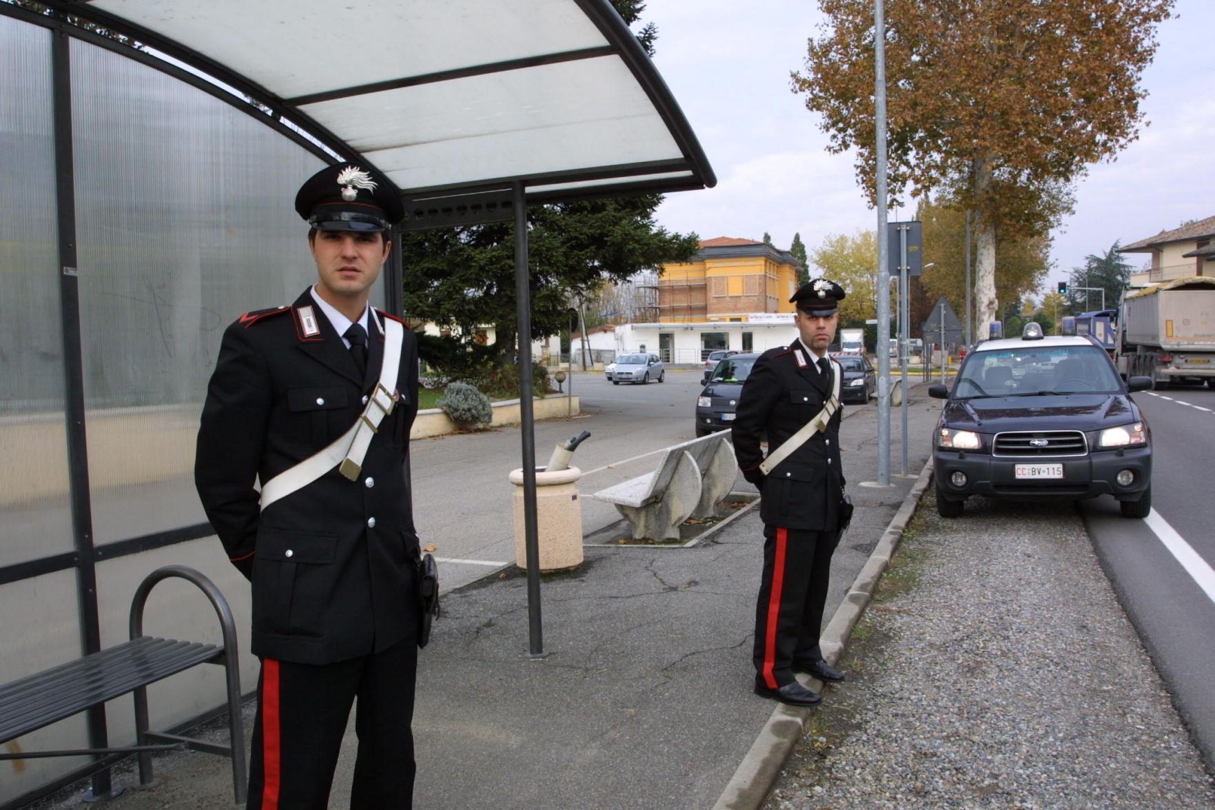 Anziana borseggia un 90enne, denunciata 