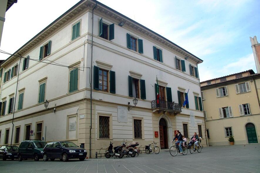 Comunali fannulloni? Polemica sullo spot elettorale 