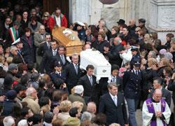 Lacrime per la piccola Dayana «Catastrofe si doveva evitare» 