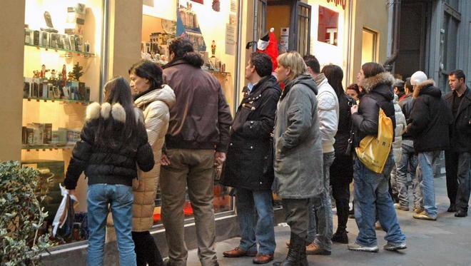 I negozi: «Minibus per il centro e un quarto d’ora di sosta gratis» 