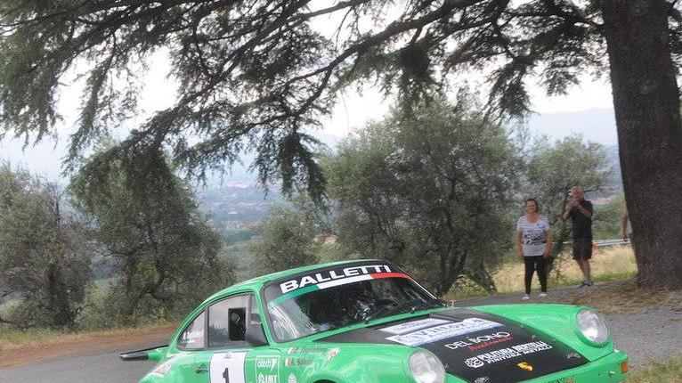 Una Porsche davanti a tutti