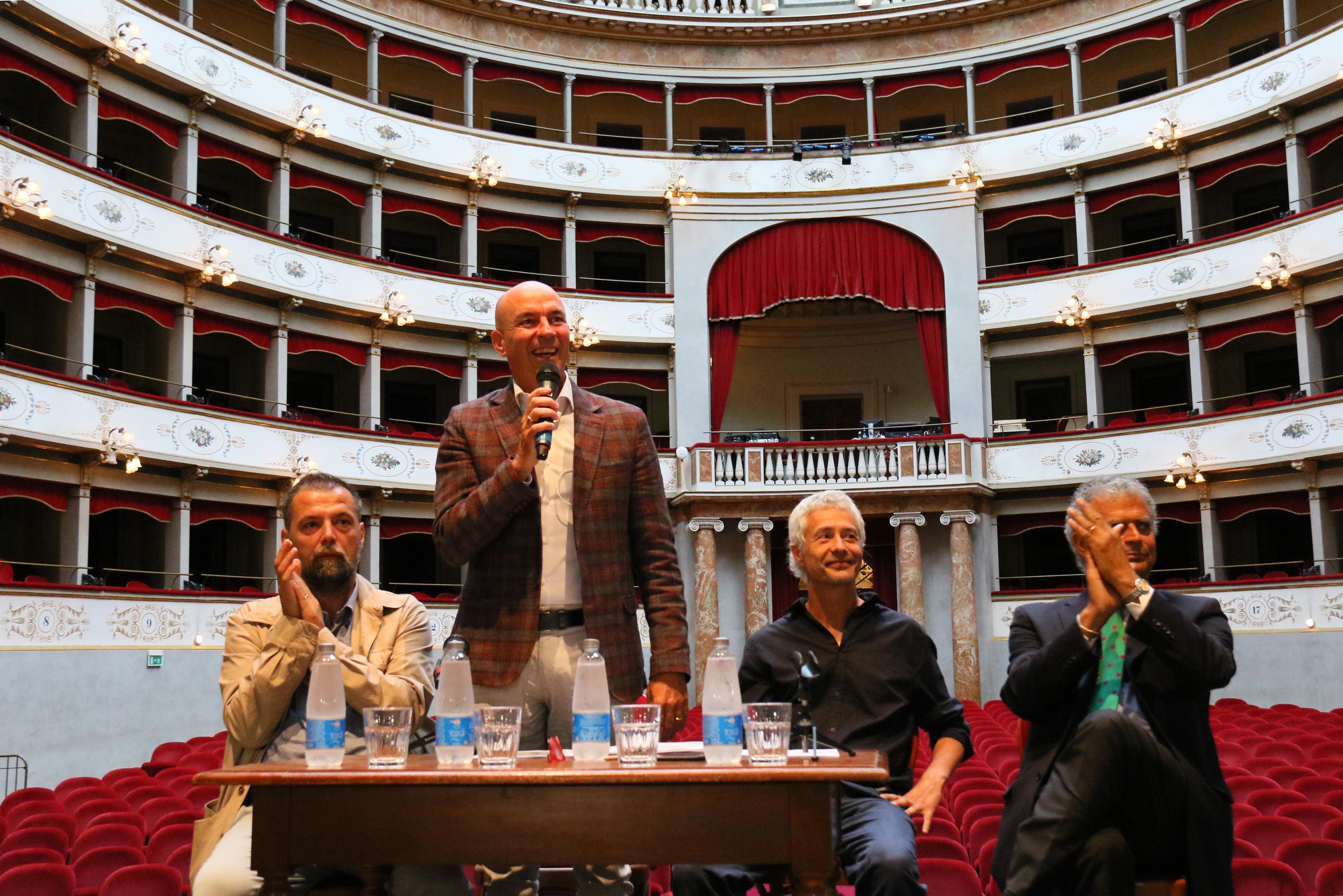 Lirica mon amour, il teatro Goldoni presenta la nuova stagione - Il programma 