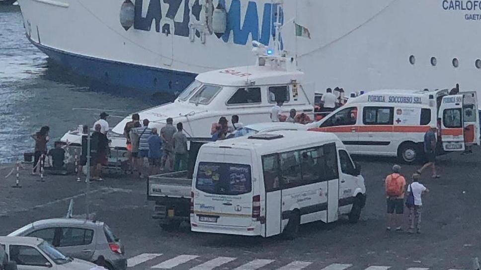L’intervento di soccorso a Ponza dopo il malore del comandante Innocenti