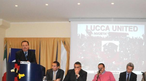 Le vecchie glorie alla festa promozione