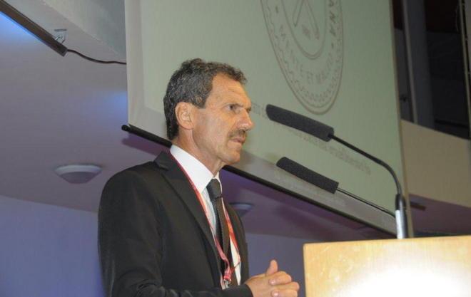 Rosi rinuncia, non farà il candidato 