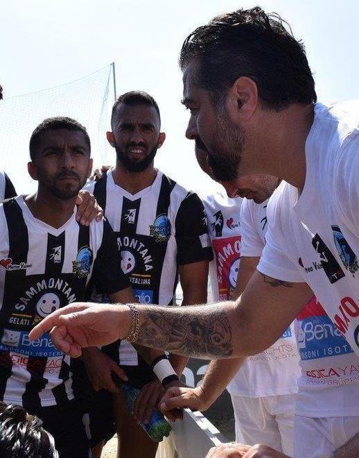 Mister Stefano Santini si gode i suoi campioni 