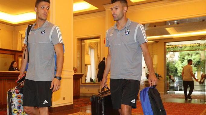 I calciatori del Pisa arrivati al Grand Hotel & La Pace