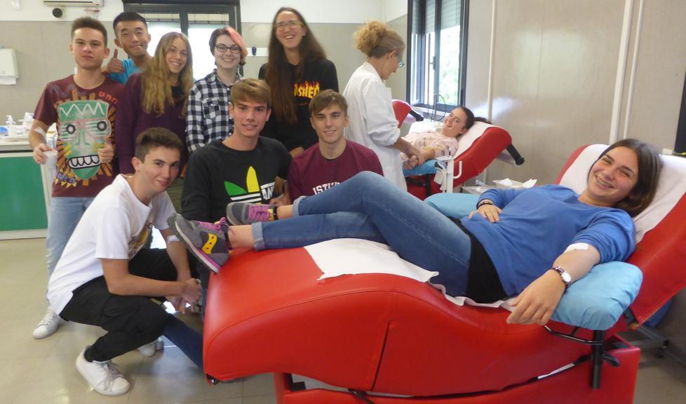 Bravi a scuola e altruisti l’Avis mette in palio 14 tablet