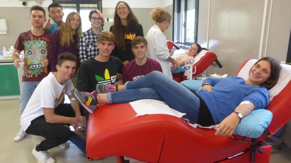 Bravi a scuola e altruisti l’Avis mette in palio 14 tablet
