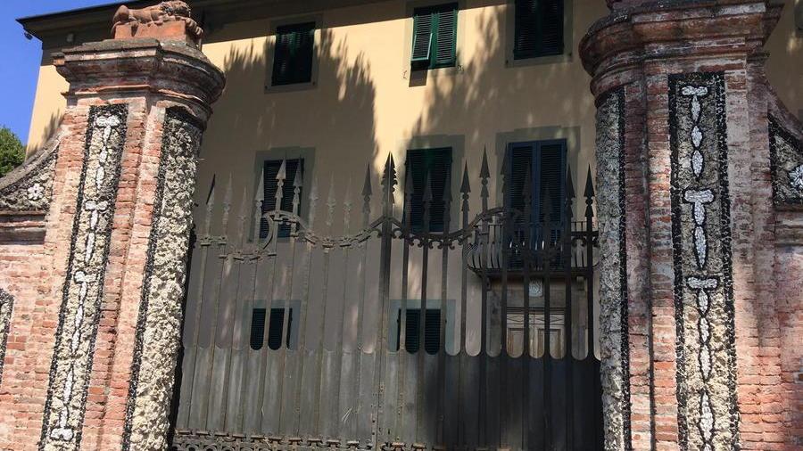 L’abbraccio del sindaco e dell’Accademia alla famiglia colpita