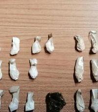 Fermato alla stazione con eroina e cocaina: finisce in manette