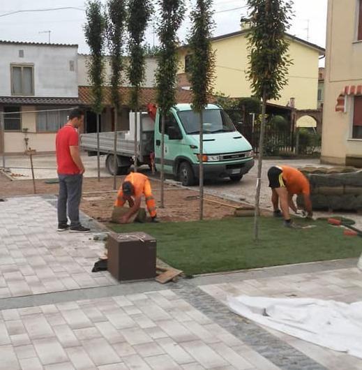 Anche Scortichino ha un luogo d’incontro Apre la nuova piazza a misura d’ambiente 