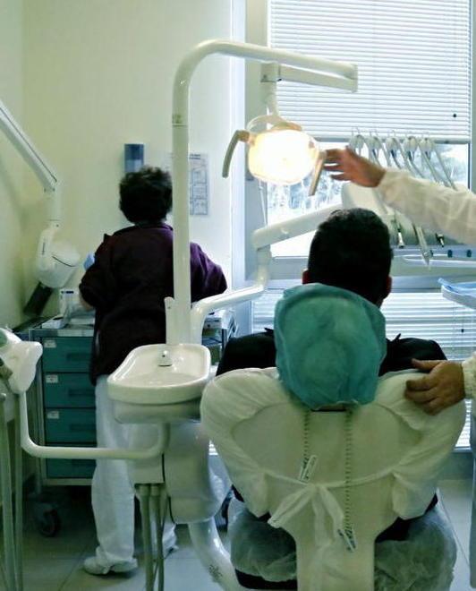 Ospitarono il falso dentista condannati tre veri medici 