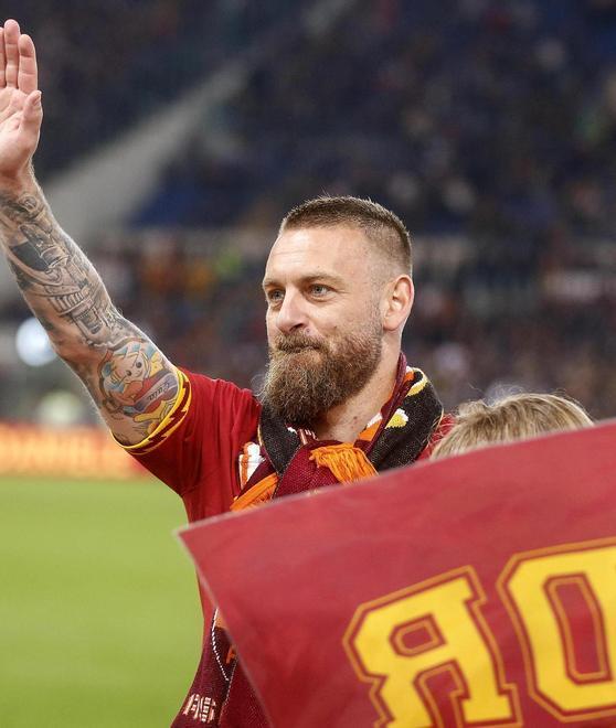 Ciao De Rossi, e in Boca al lupo Perin al Benfica, Roma su Almendra