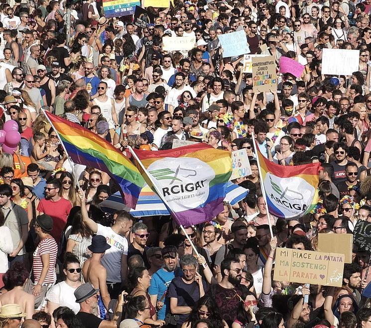 Crescono ancora le adesioni al Rivellino pride party 