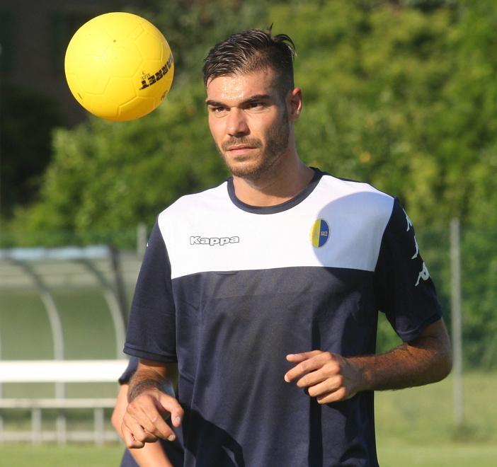 Zaro: «Non potevo dire no ai gialli Sono un difensore fisico e tecnico» 
