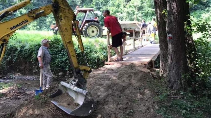 Lungo il Tassobbio riqualificato il sentiero con nuove passerelle