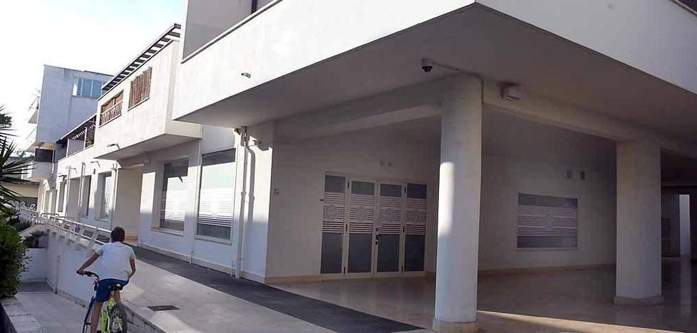 Iniezioni alle ginocchia. Il medico: «Rimborserò i pazienti» 