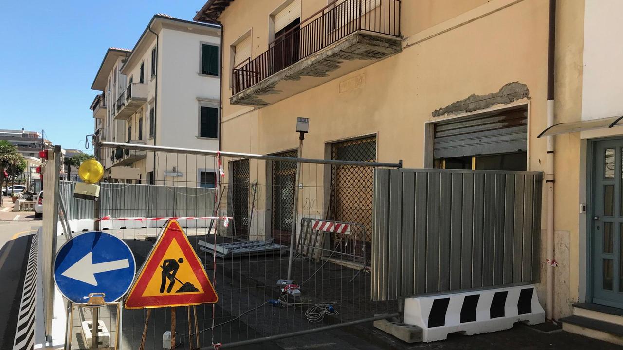 Aperto il cantiere all'ex biblioteca comunale