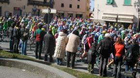 A Pomarance la Granfondo in compagnia del ct Bettini
