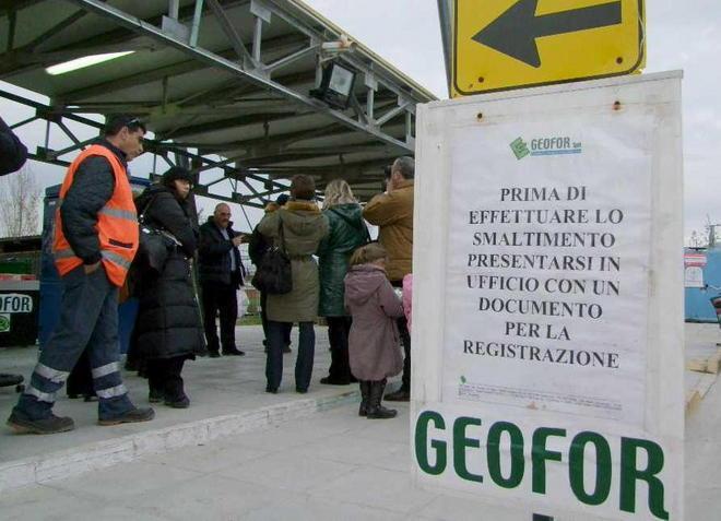 Il Comune: segnaleremo gli abusi alla polizia
