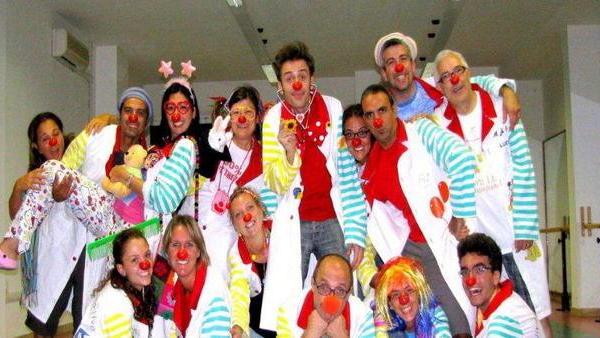 Scatti per promuovere la clownterapia in corsia