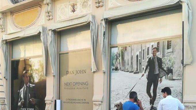 Mondovideo lascia il posto alla griffe Dan John