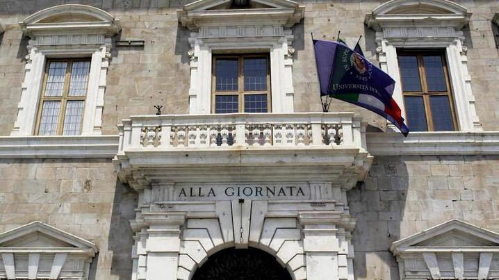 Assunzione illegittima, addio cattedra Prof non poteva partecipare al concorso