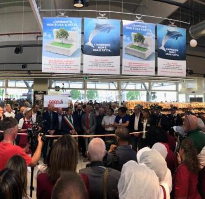 Unicoop Firenze inaugura il nuovo punto vendita 