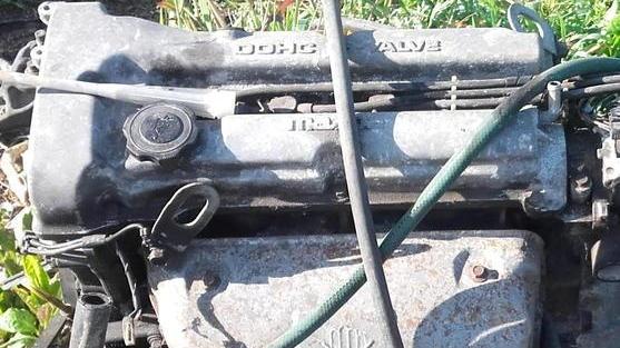 Smaltimento illecito di pezzi di auto a Casale