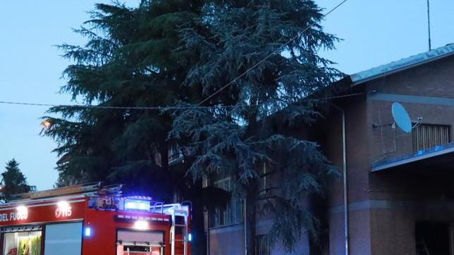 Dopo il rogo I vicini «Una tragedia sfiorata»