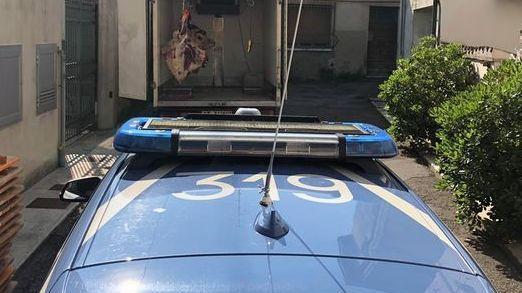 Sorpreso a trasportare carne al caldo: scatta la maxi-multa