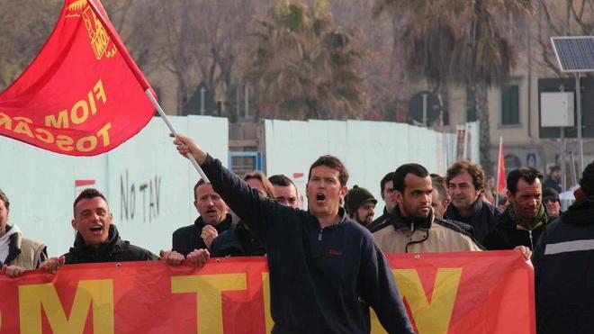 Più di 300 lavoratori in strada contro la riforma sul lavoro