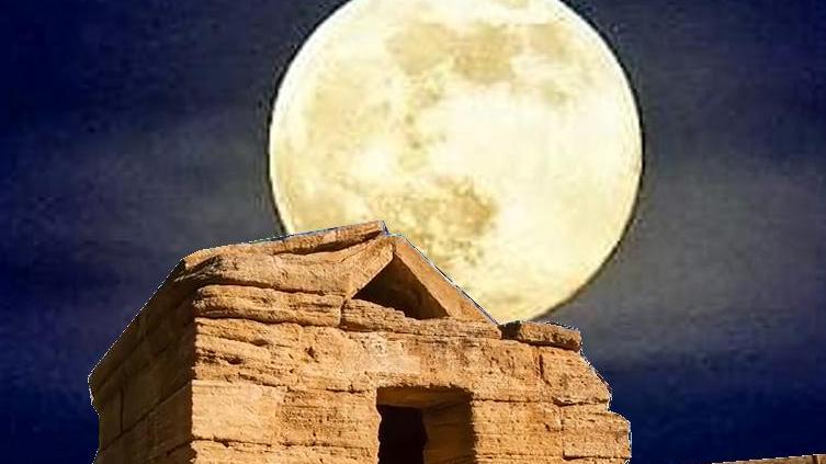 Omaggio al mezzo secolo della Luna Stasera visita speciale alla necropoli