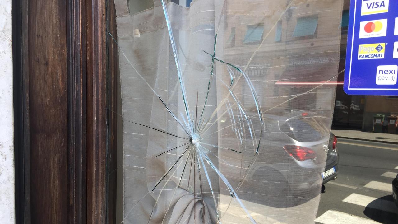 La vetrata infranta de "Il Saraceno"