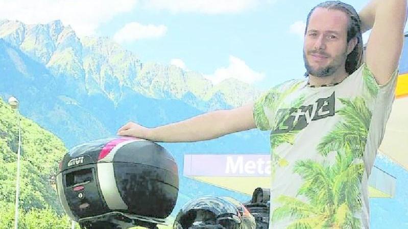 Modena, l'appello: «Diteci la verità sulla morte di Lorenzo»