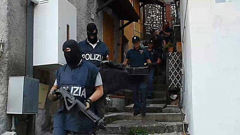 Ad Antona scoperto l’arsenale del fascista Anche bombe a mano nella casa di famiglia