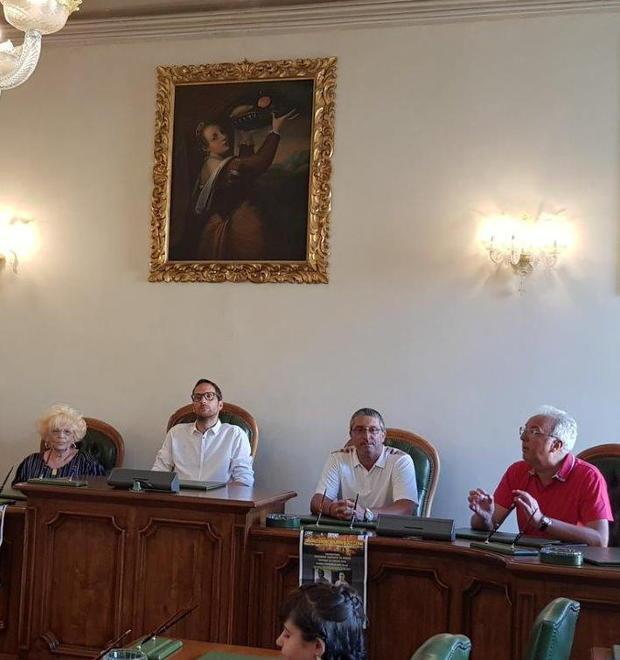 È Fazzino-Sigheh il clou della notte di pugni in piazza 