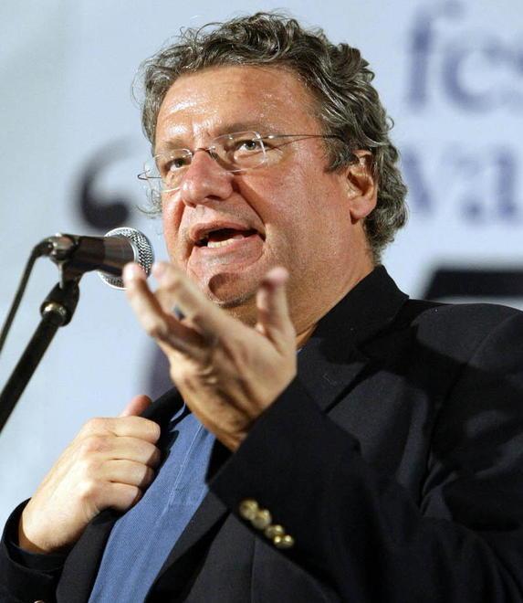 In memoria di Balestrini Il Dondolo apre ai versi con la poesia di Bertoni 
