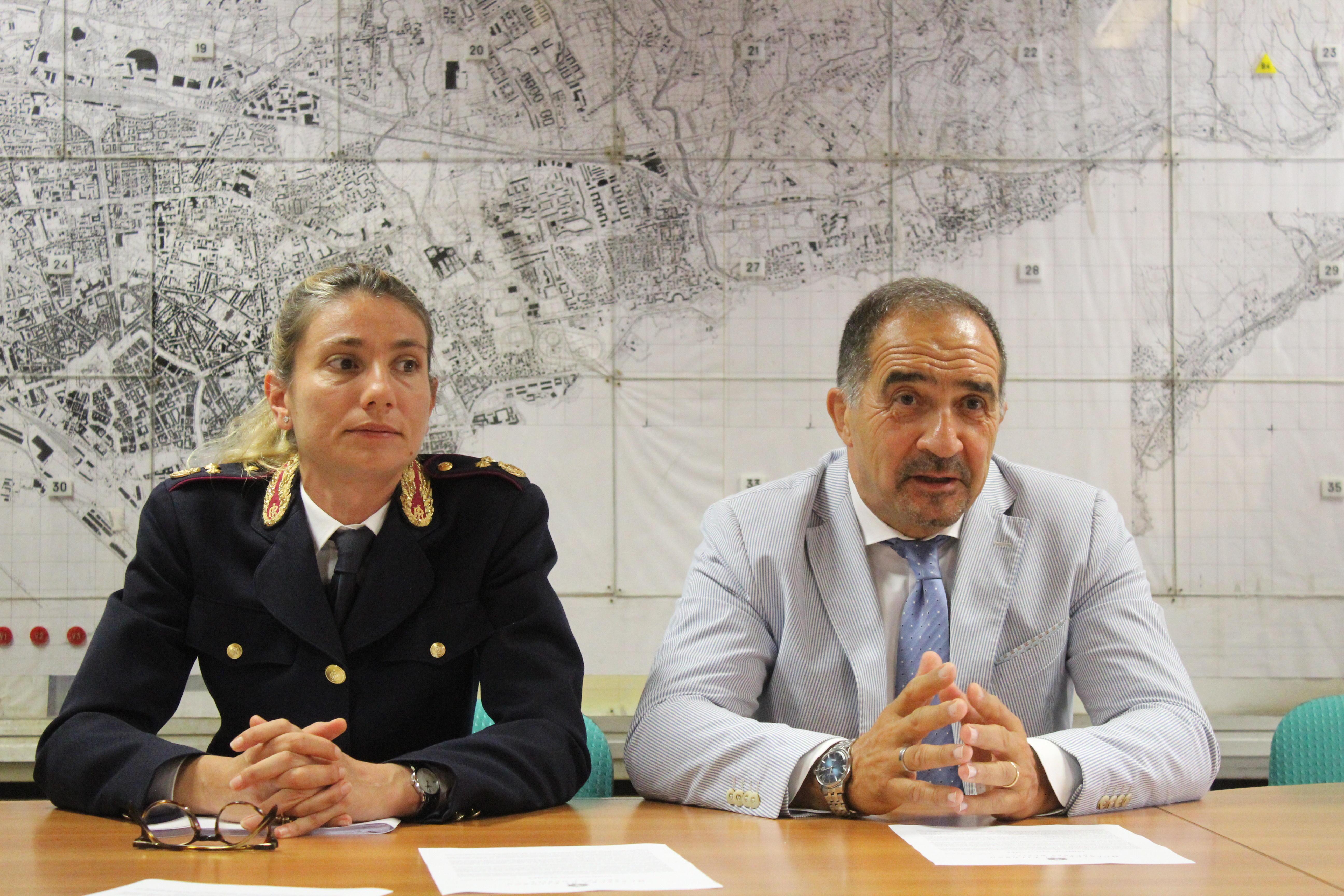 La commissario capo della Squadra mobile, Valentina Crispi, accanto al questore Lorenzo Suraci
